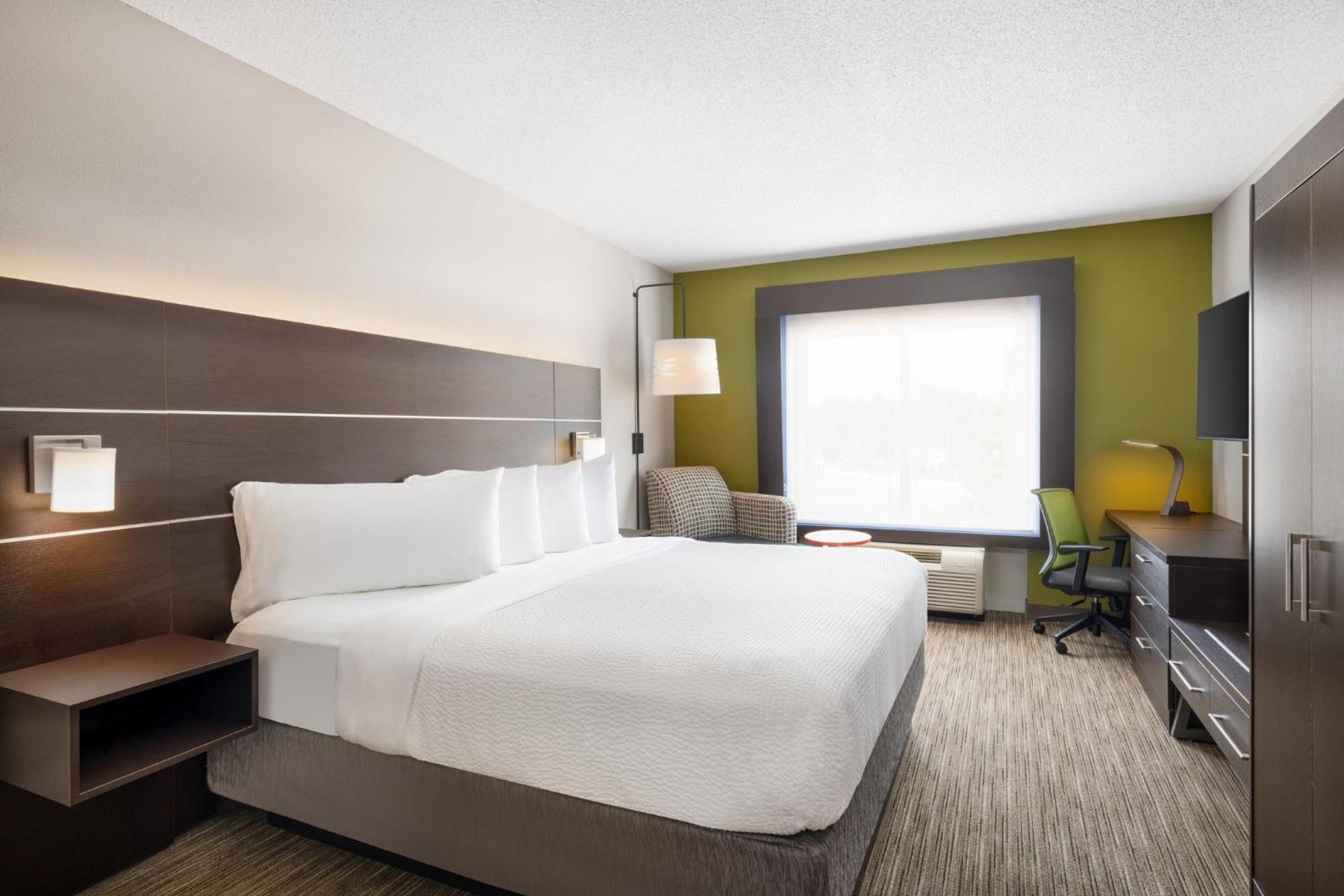 Holiday Inn Express - Spring Hill By Ihg Exterior photo