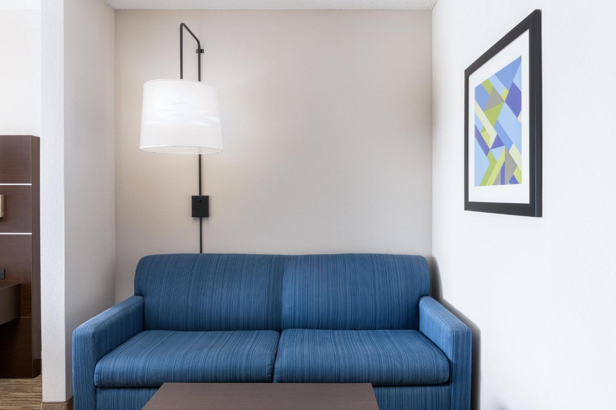Holiday Inn Express - Spring Hill By Ihg Exterior photo