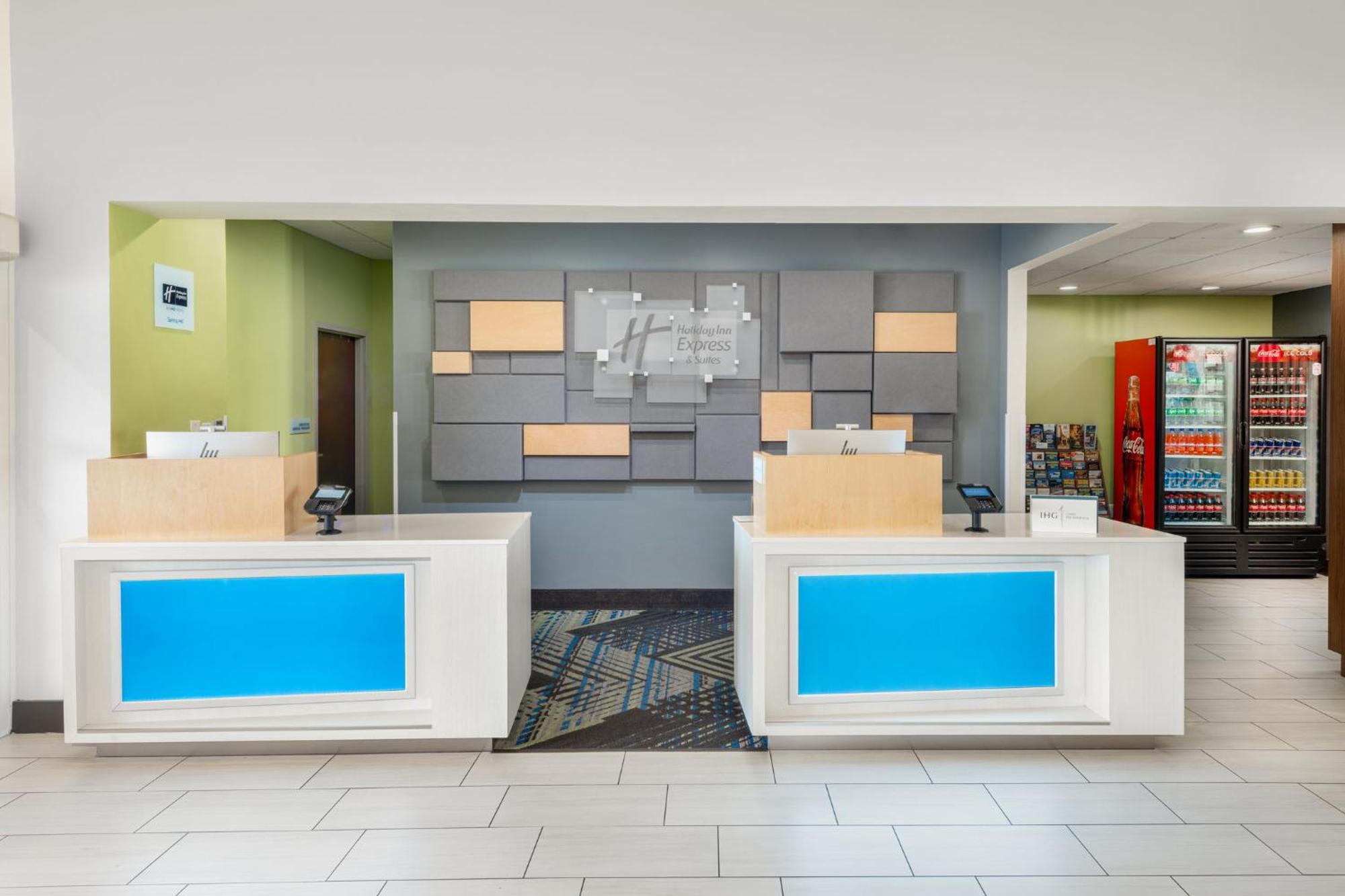 Holiday Inn Express - Spring Hill By Ihg Exterior photo
